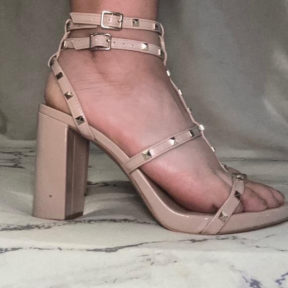 Mix No. 6 Women's Blush Studded Heels - Picture 9 of 10